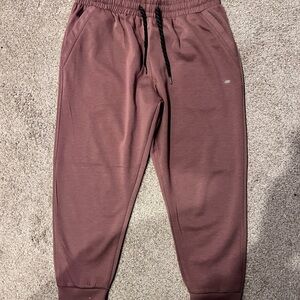 Purple Capri Pants with Elastic Waistband and Tapered Legs